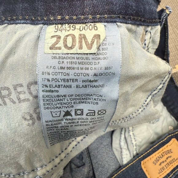 Levi Strauss Womens Size 20M Blue Signature Curvy Straight Jeans Dark Wash Denim - Picture 3 of 10